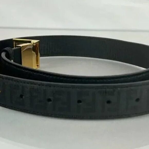 Fendi Unisex Reversible Black or Black Logo Leather Belt, Size 95 cm/37.5 in - Picture 6 of 13